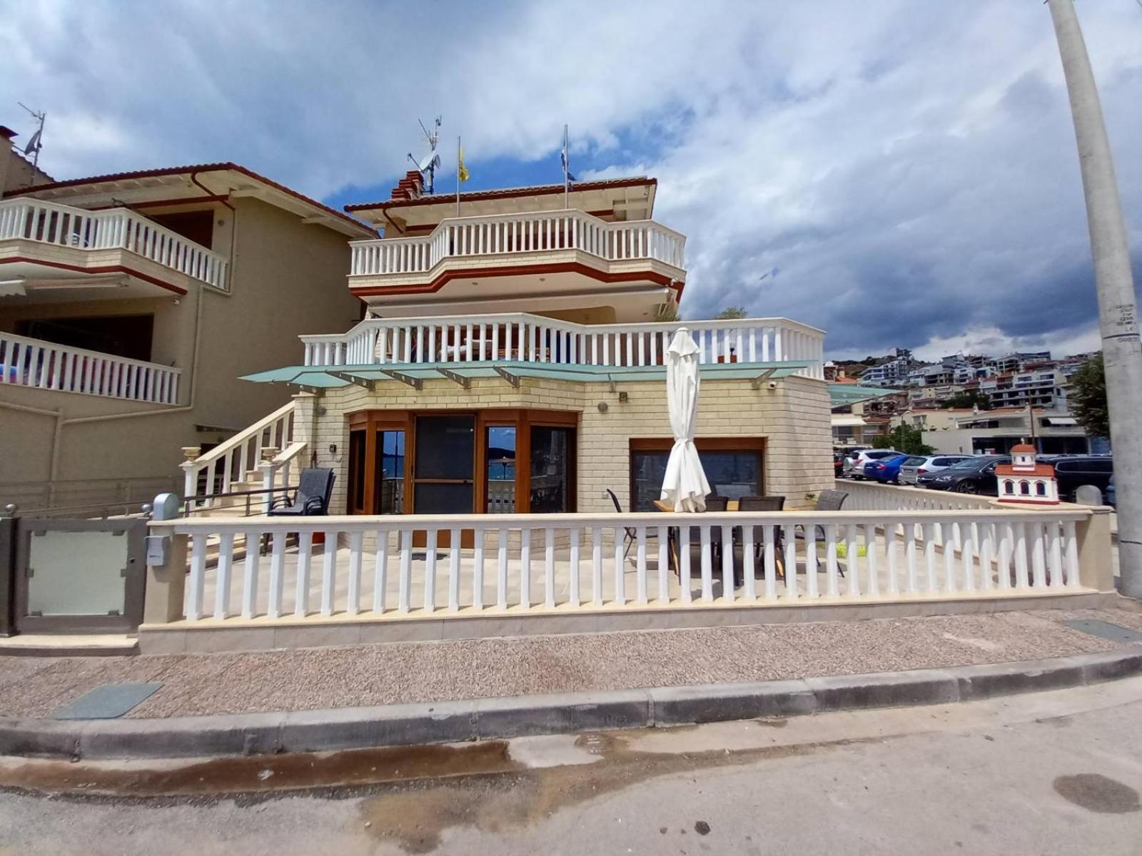 Apartamento Peramos Rent House Néa Péramos Exterior foto
