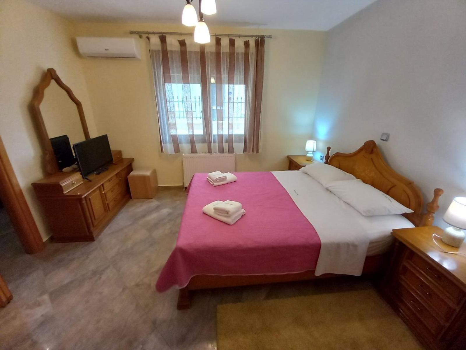 Apartamento Peramos Rent House Néa Péramos Exterior foto