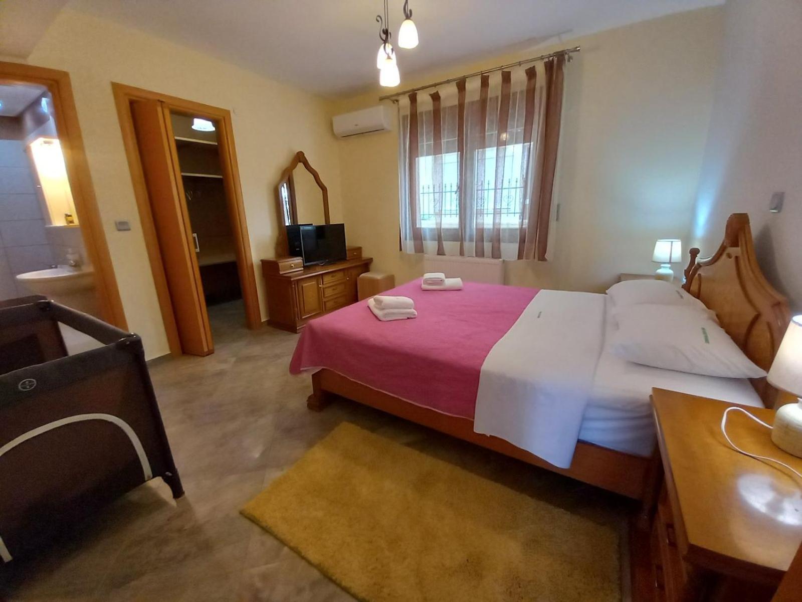 Apartamento Peramos Rent House Néa Péramos Exterior foto