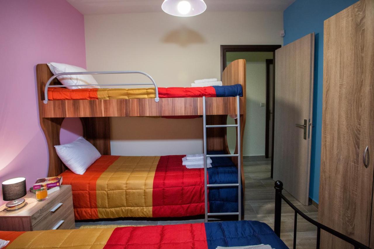 Apartamento Peramos Rent House Néa Péramos Exterior foto